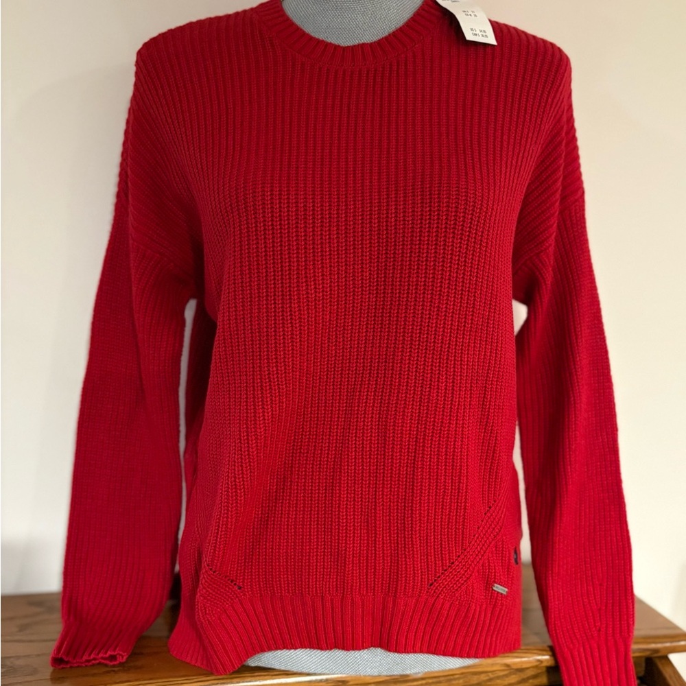 HOLLISTER Women’s Red Knit long sleeve Sweater size Small retail $34.95